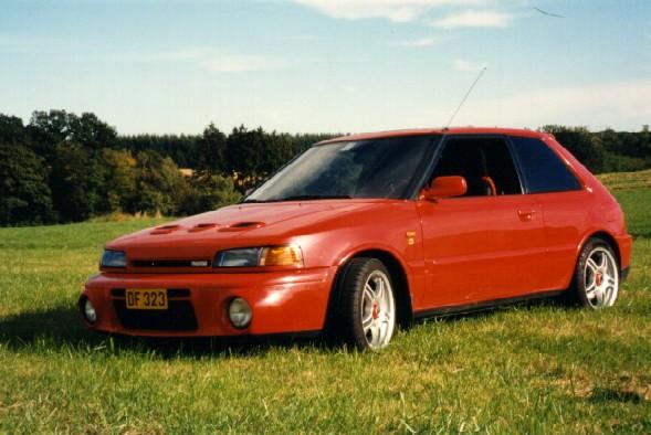 Fotky: Mazda 323 1.3i Hatchback (foto, obrazky)