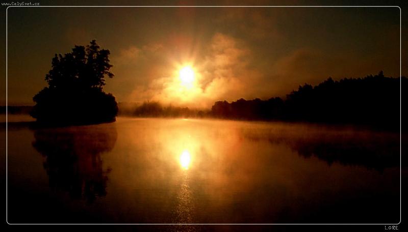 Foto: ...p�i cest� do pr�ce...