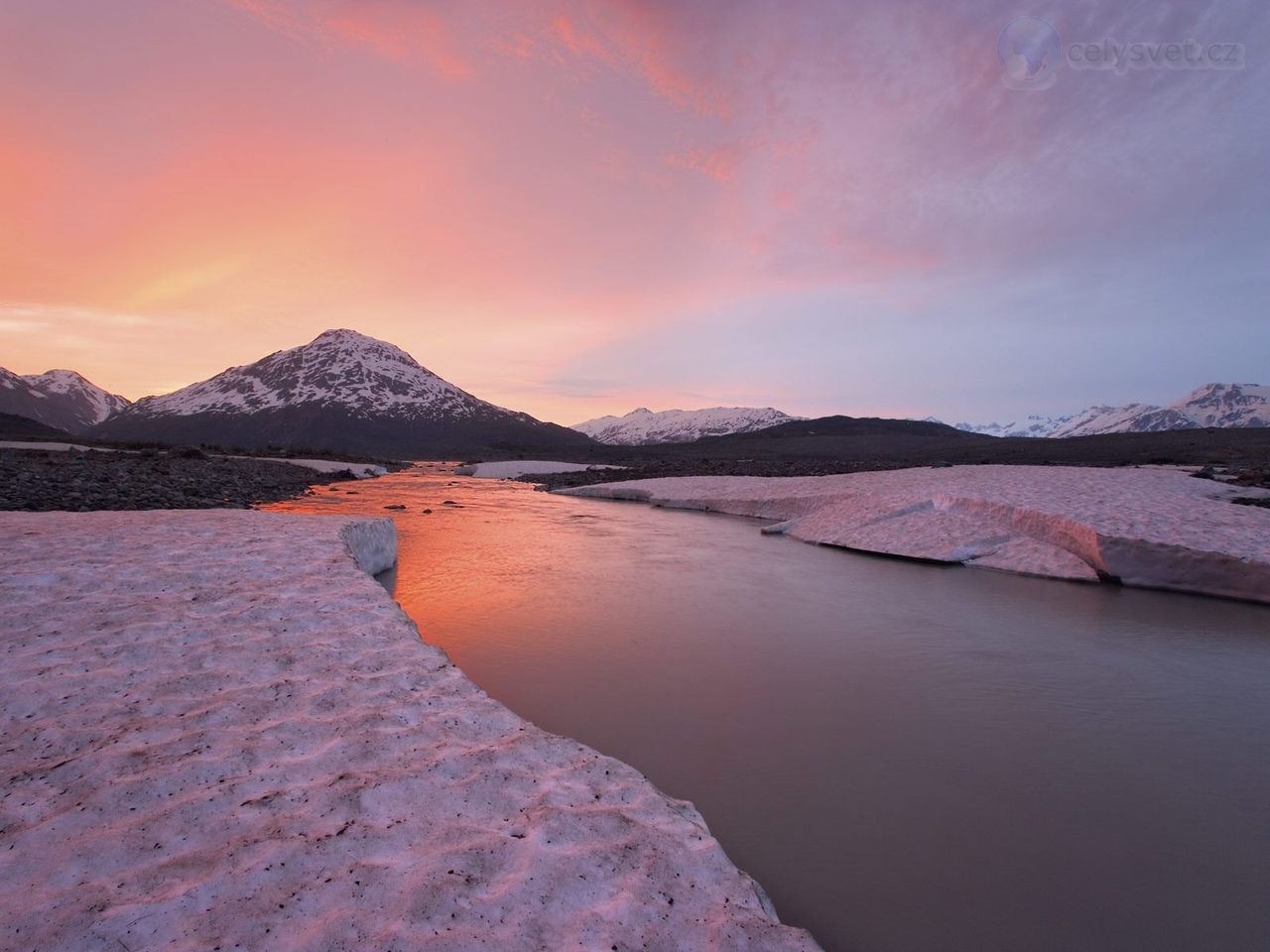 Foto: Alsek River At Sunset,  British Columbia, Canada